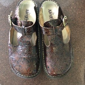 Alegria shoes size 38